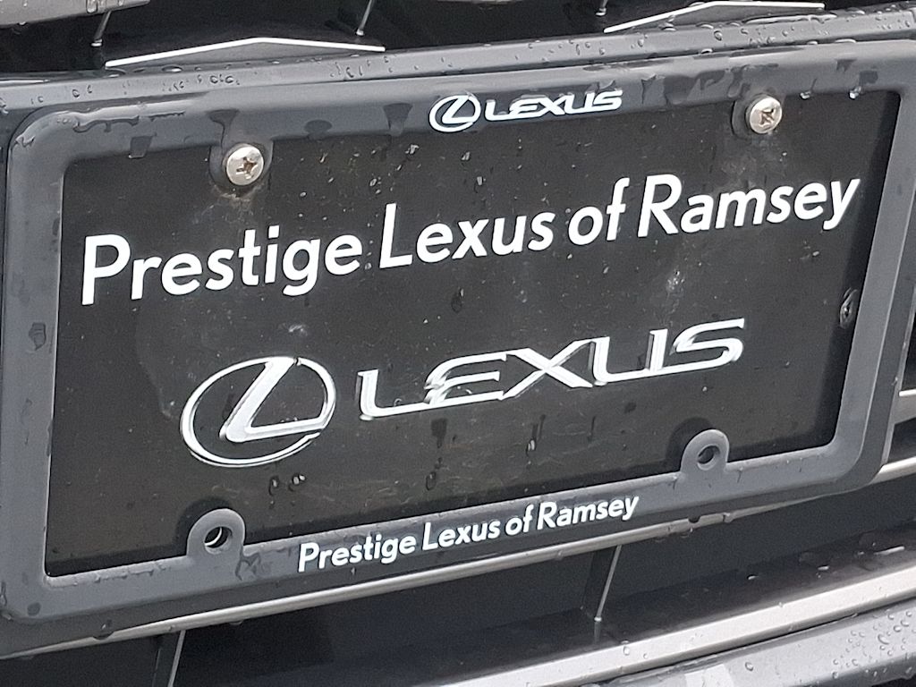 Thumbnail: 2023 Lexus IS - 30