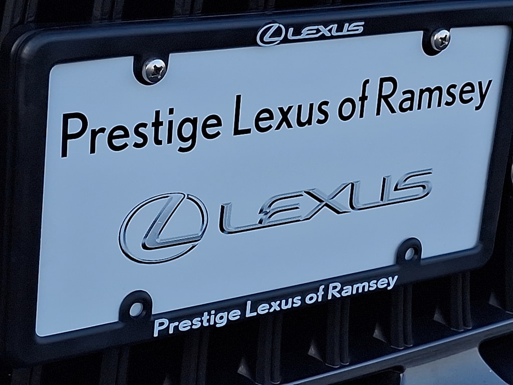 Thumbnail: 2022 Lexus IS - 30