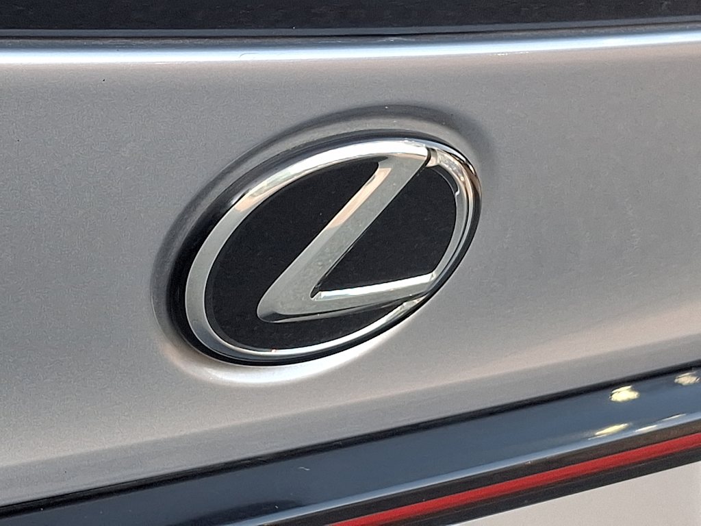 Thumbnail: 2022 Lexus IS - 28