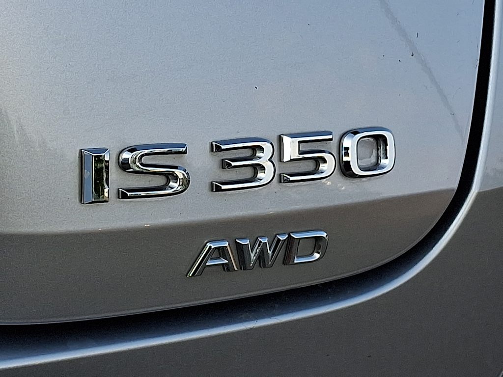 Thumbnail: 2022 Lexus IS - 27