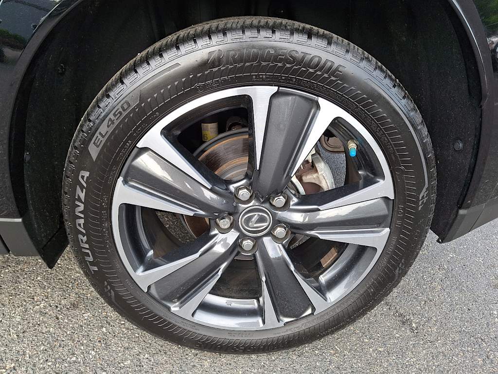 Thumbnail: 2023 Lexus UX - 7