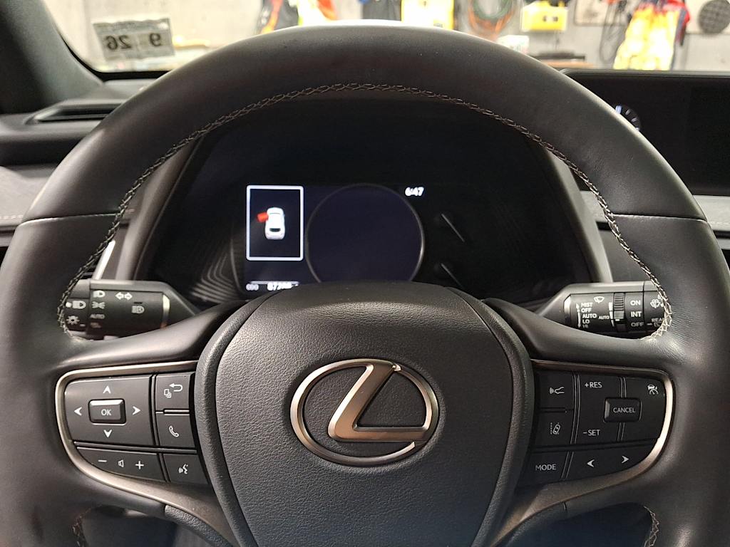 Thumbnail: 2021 Lexus UX - 21