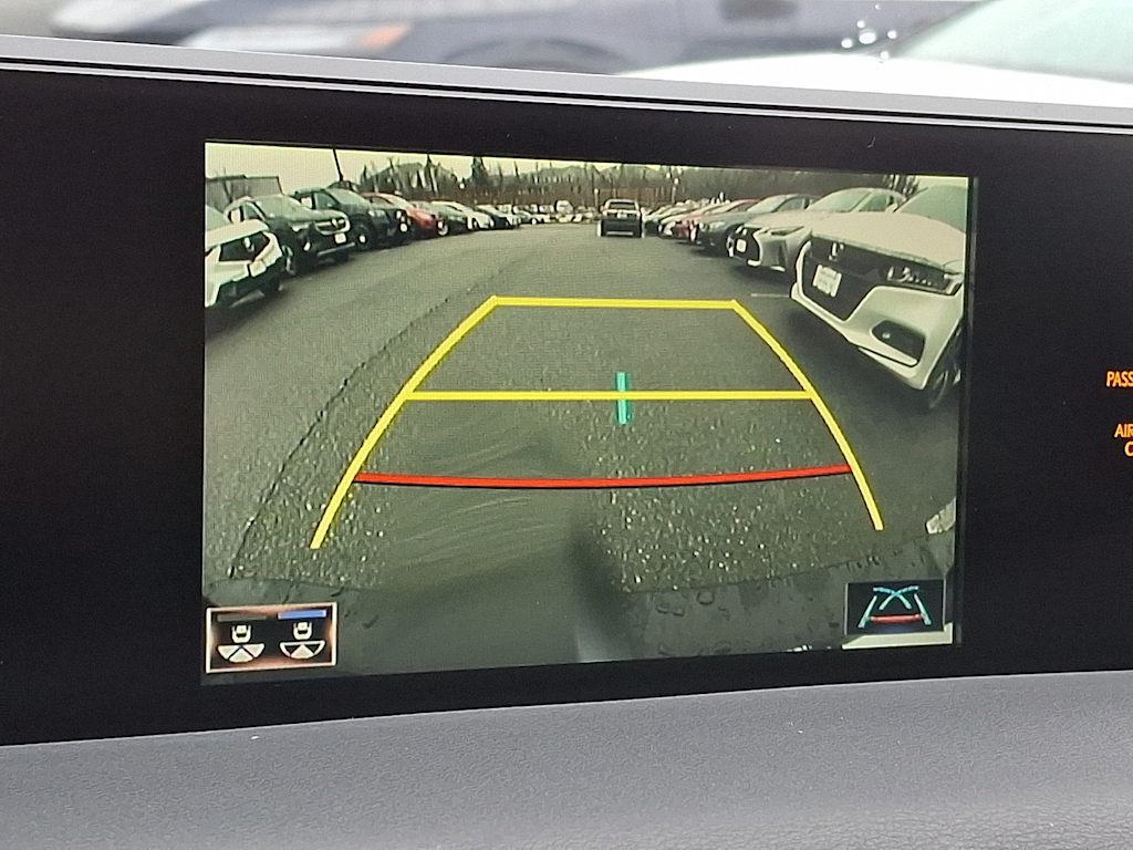 Thumbnail: 2019 Lexus UX - 19