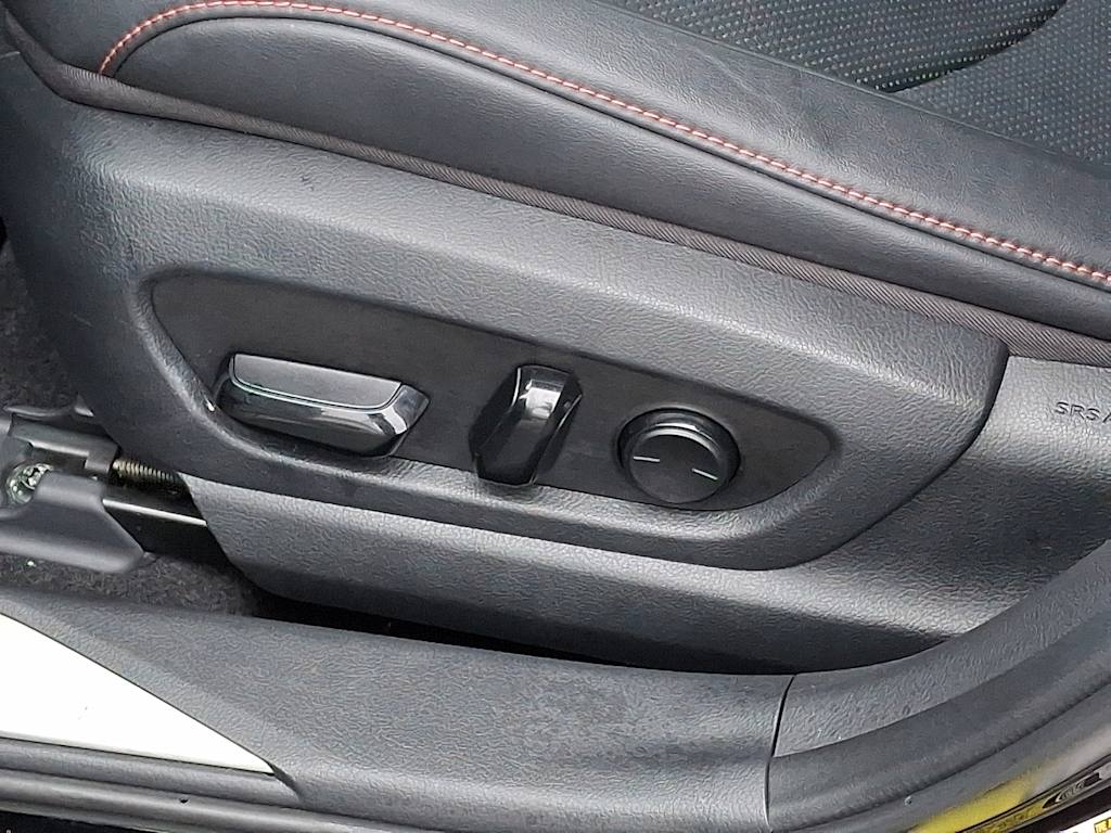 Thumbnail: 2019 Lexus UX - 16