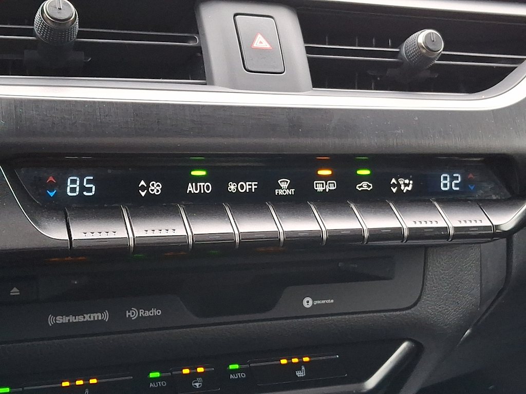 Thumbnail: 2019 Lexus UX - 18