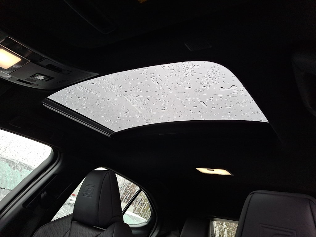 Thumbnail: 2019 Lexus UX - 17