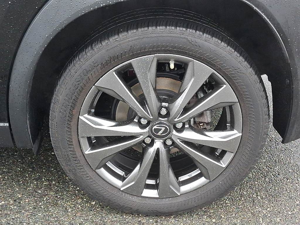 Thumbnail: 2019 Lexus UX - 5