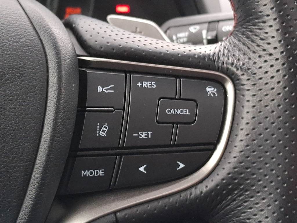 Thumbnail: 2019 Lexus UX - 21