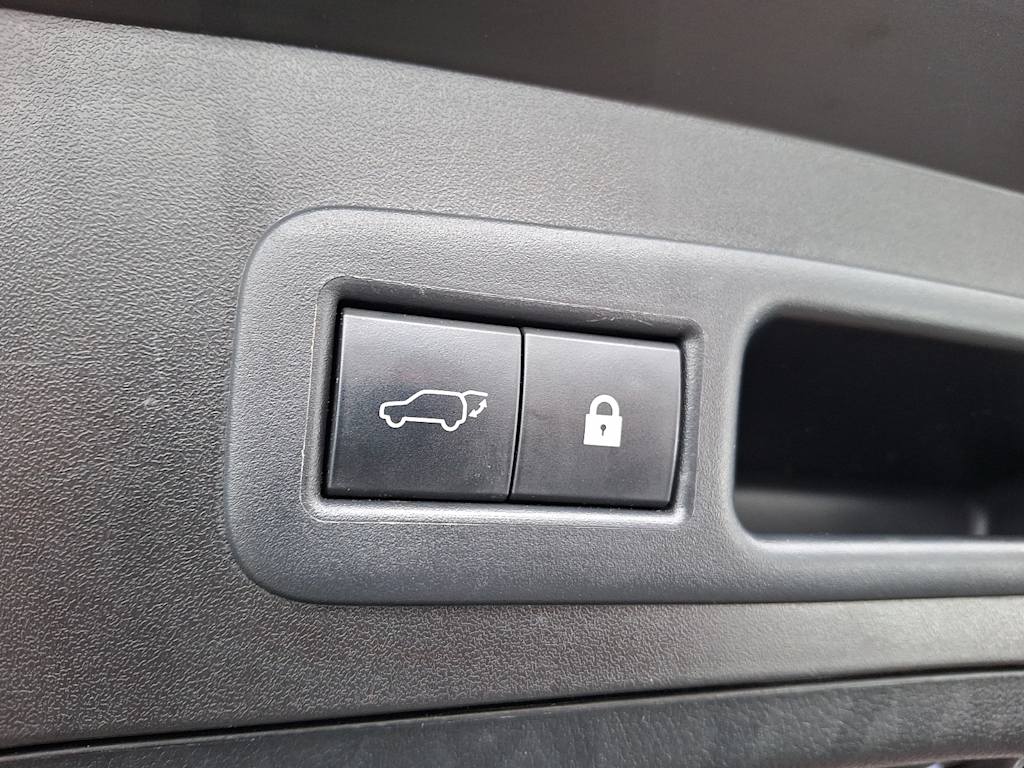 Thumbnail: 2019 Lexus UX - 28