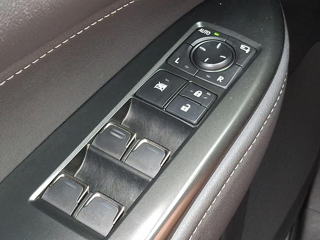 Thumbnail: 2024 Lexus ES - 27