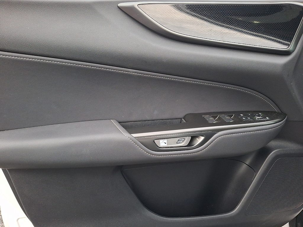 Thumbnail: 2024 Lexus ES - 18