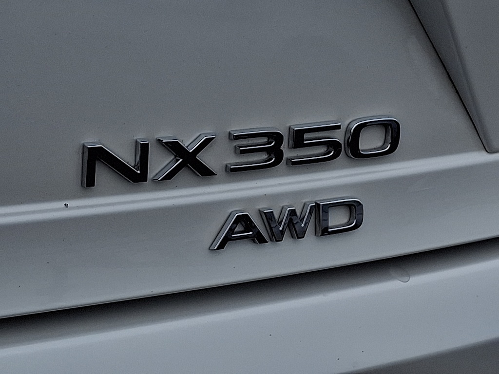 Thumbnail: 2024 Lexus ES - 6
