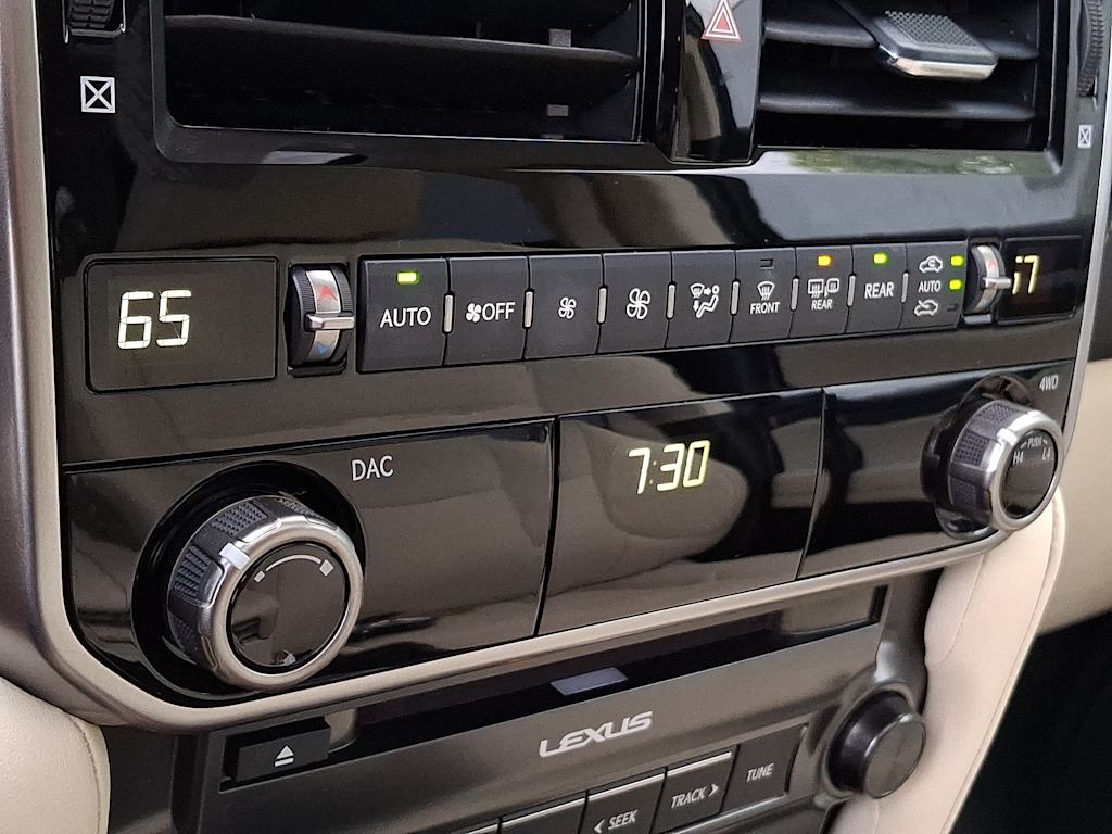 Thumbnail: 2023 Lexus GX - 18
