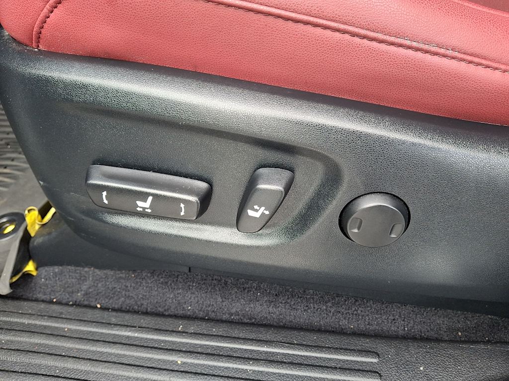 Thumbnail: 2023 Lexus GX - 17