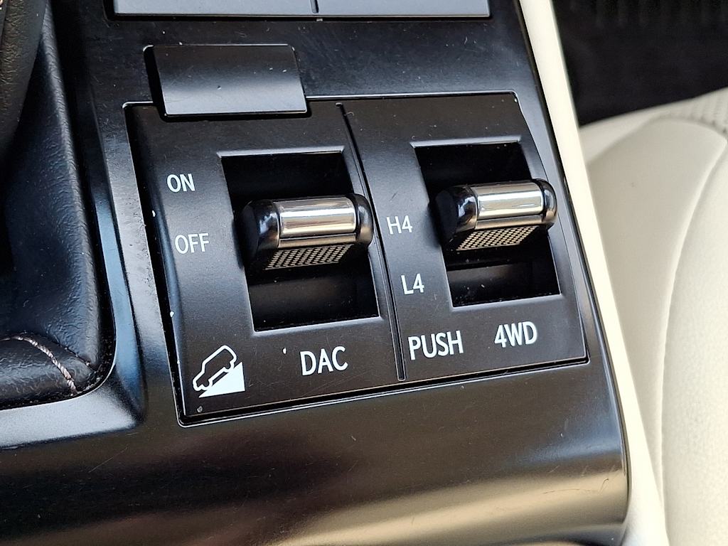 Thumbnail: 2020 Lexus GX - 26