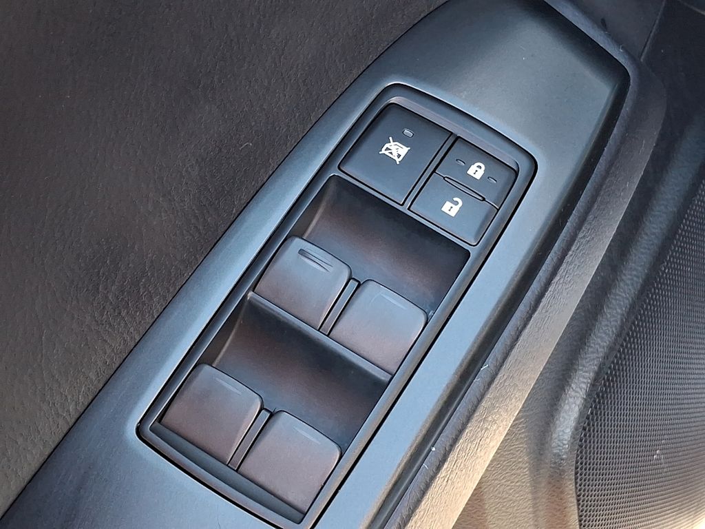 Thumbnail: 2022 Lexus GX - 28