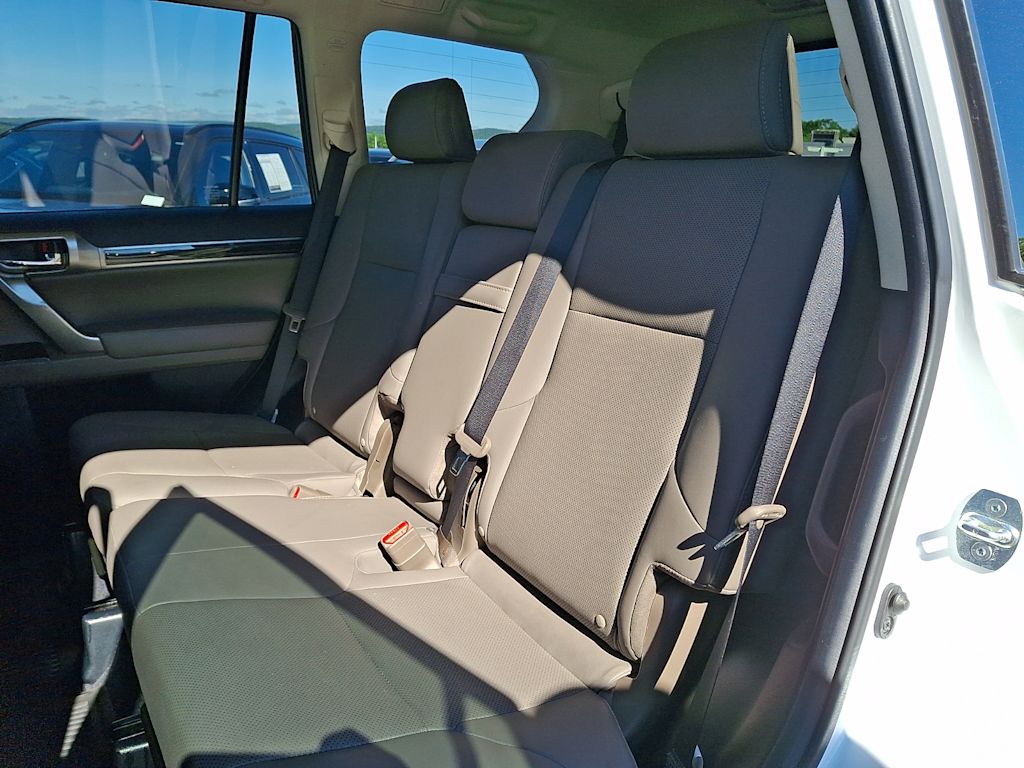 Thumbnail: 2023 Lexus GX - 8