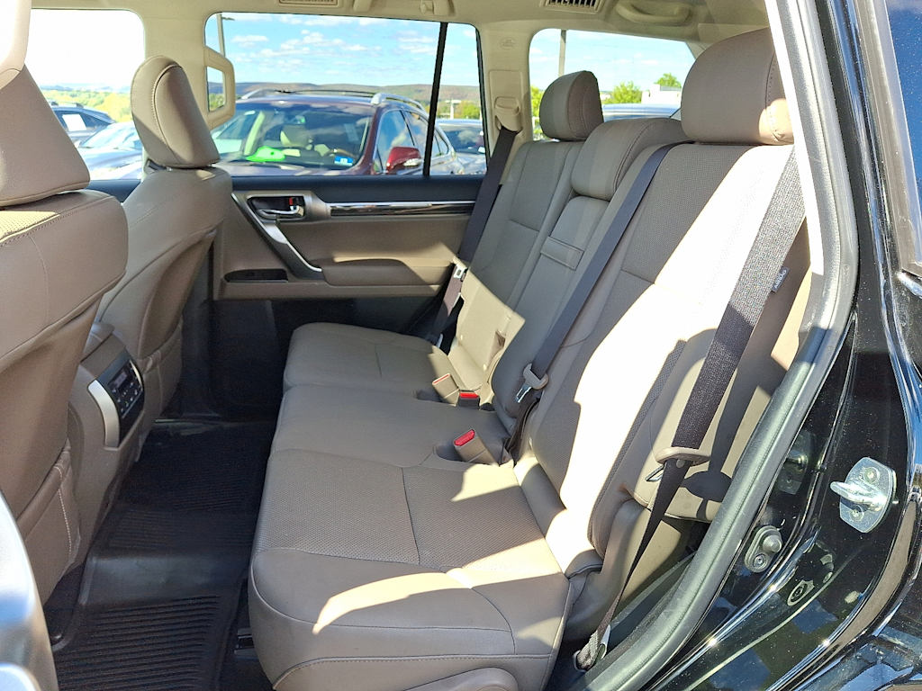 Thumbnail: 2023 Lexus GX - 9