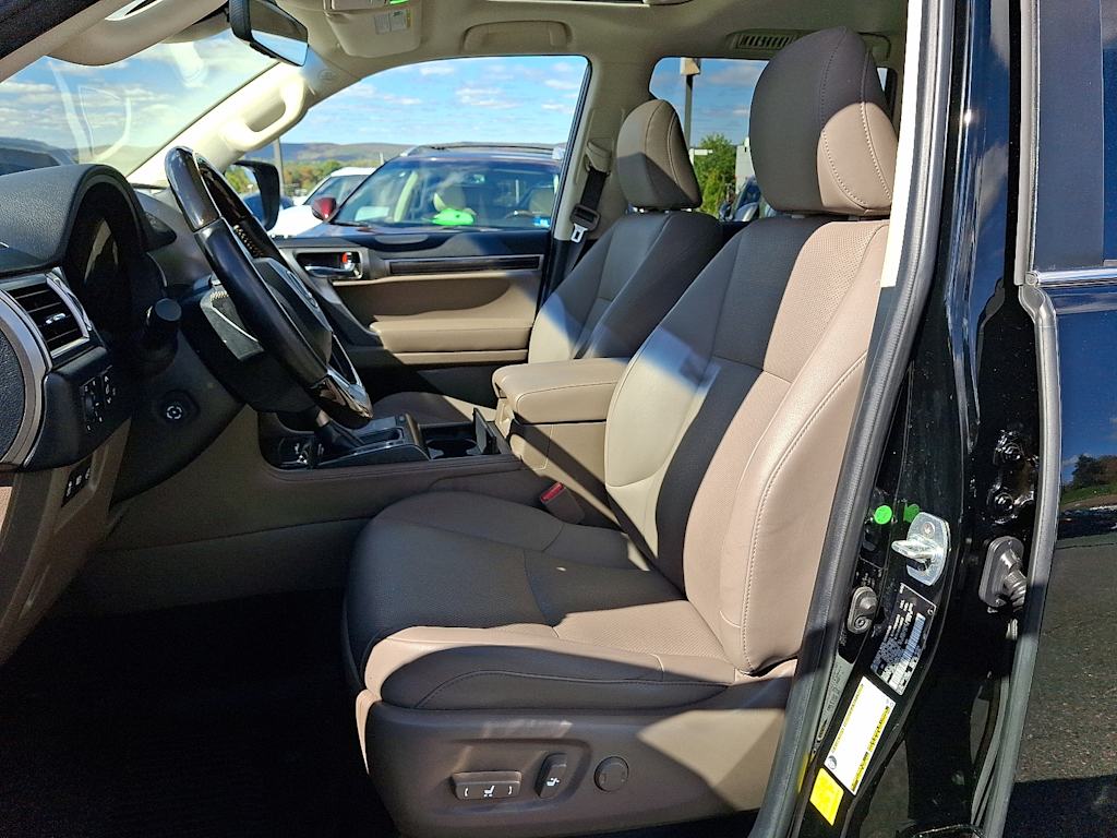 Thumbnail: 2023 Lexus GX - 8