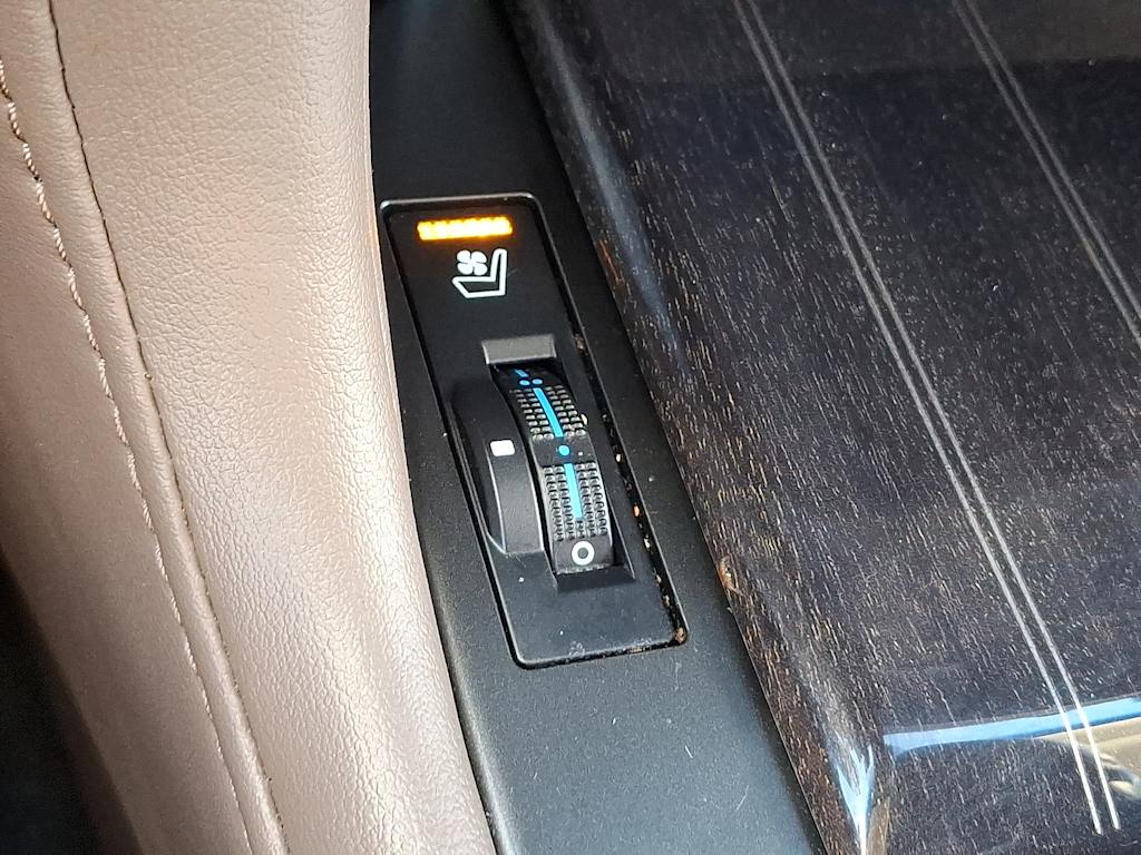 Thumbnail: 2023 Lexus GX - 24