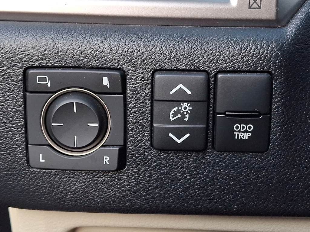 Thumbnail: 2023 Lexus GX - 26