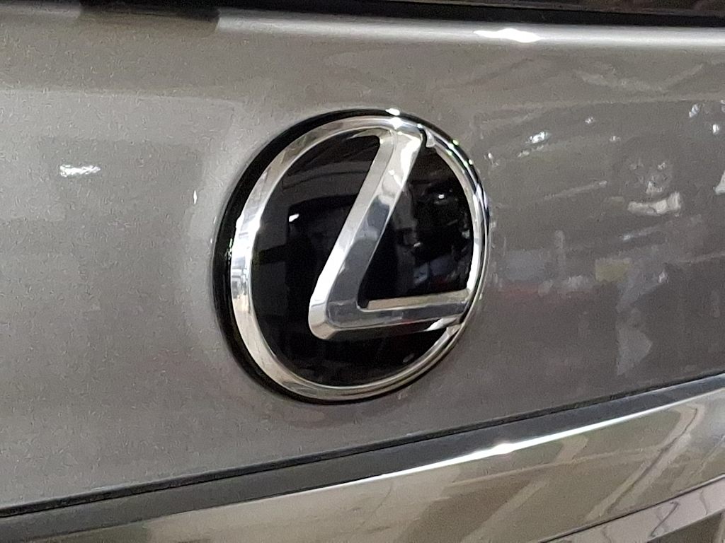 Thumbnail: 2023 Lexus GX - 30