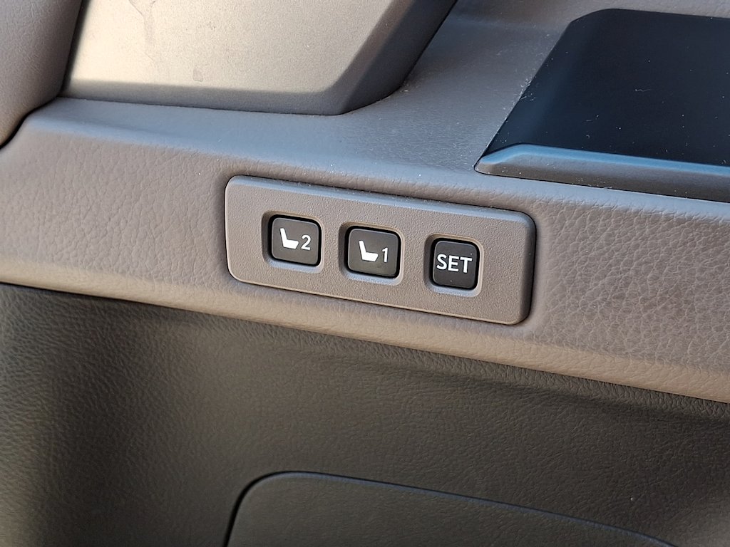 Thumbnail: 2022 Lexus GX - 28