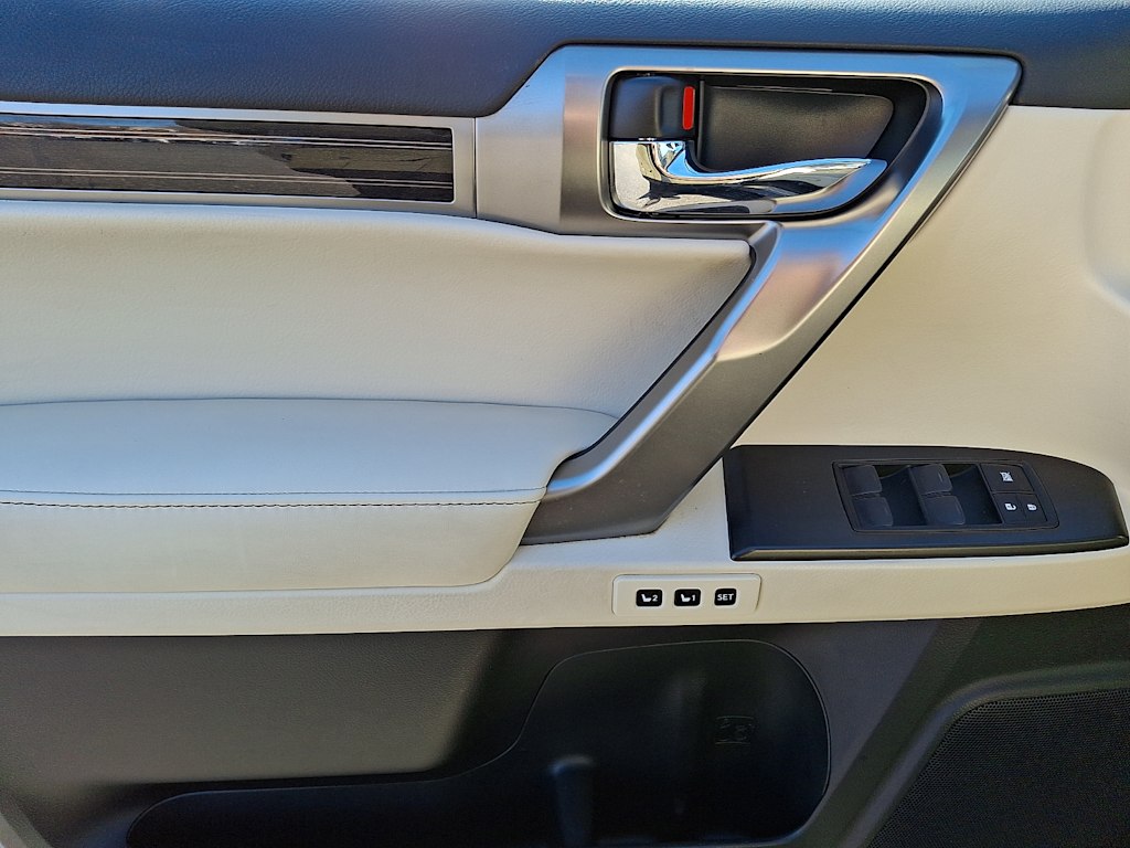 Thumbnail: 2022 Lexus GX - 15