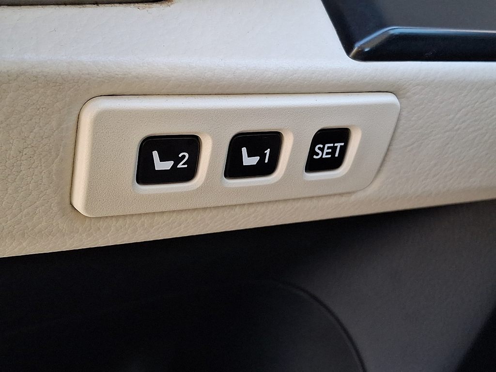 Thumbnail: 2022 Lexus GX - 27