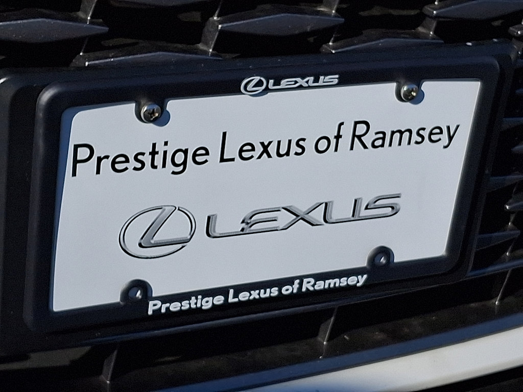 Thumbnail: 2022 Lexus GX - 30