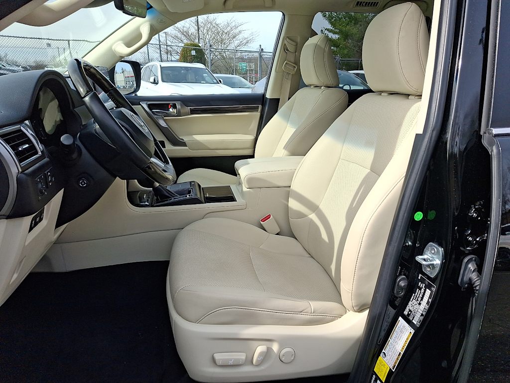 Thumbnail: 2023 Lexus GX - 7