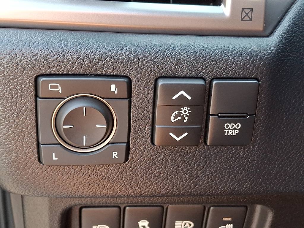 Thumbnail: 2023 Lexus GX - 28