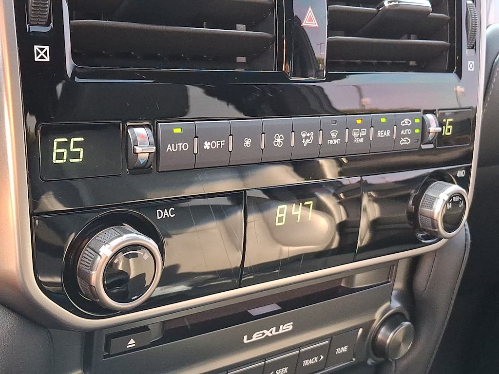 Thumbnail: 2023 Lexus GX - 19