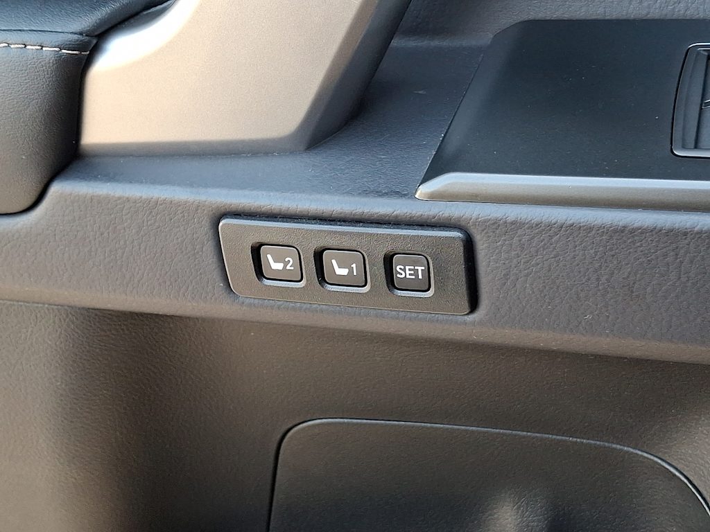 Thumbnail: 2023 Lexus GX - 27