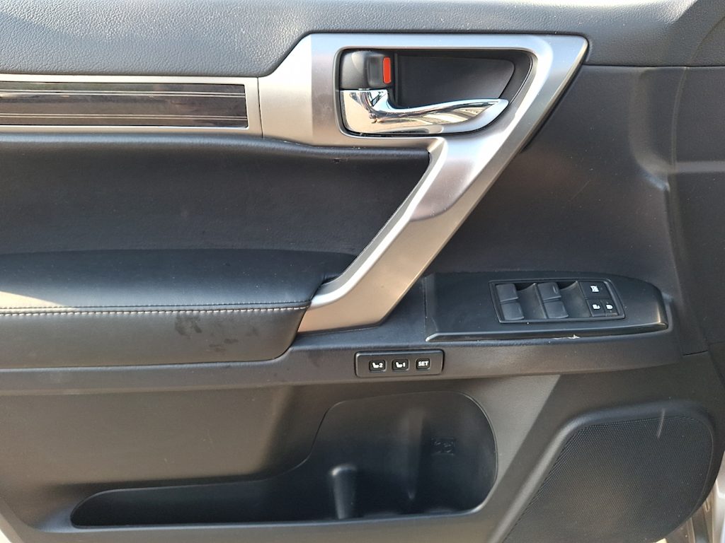 Thumbnail: 2023 Lexus GX - 18