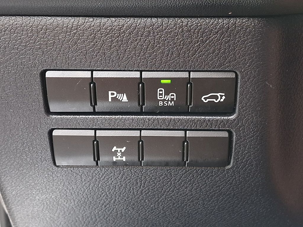 Thumbnail: 2016 Lexus NX - 27