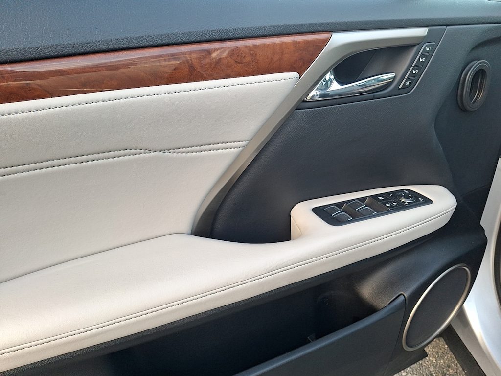 Thumbnail: 2019 Lexus RX - 17