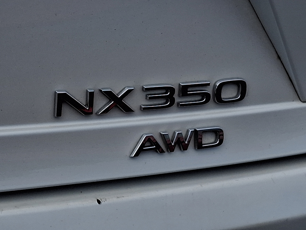 Thumbnail: 2024 Lexus ES - 28