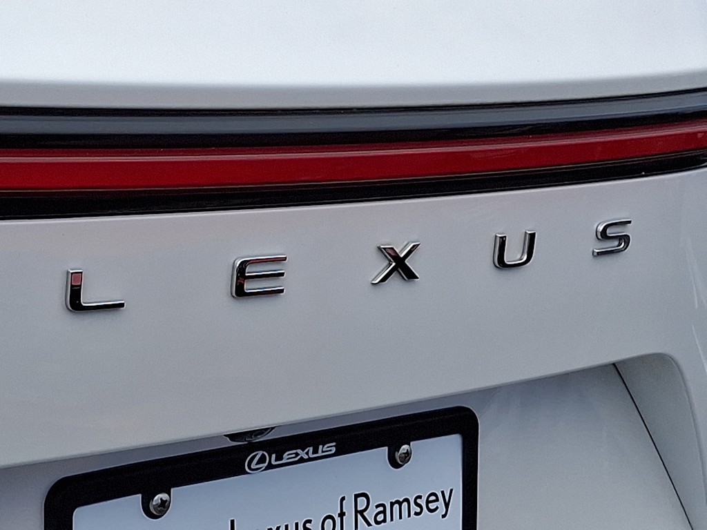 Thumbnail: 2024 Lexus ES - 29