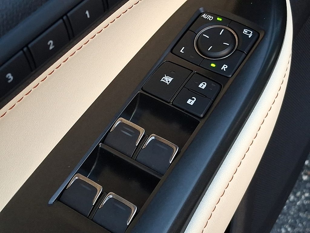 Thumbnail: 2024 Lexus ES - 27
