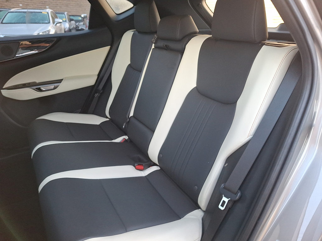Thumbnail: 2024 Lexus ES - 8