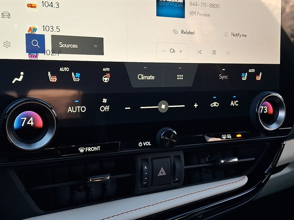 Thumbnail: 2024 Lexus ES - 19