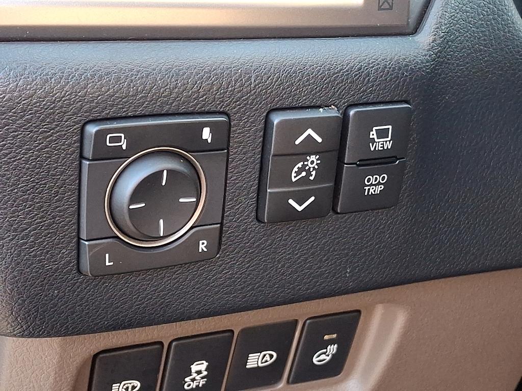 Thumbnail: 2023 Lexus GX - 28