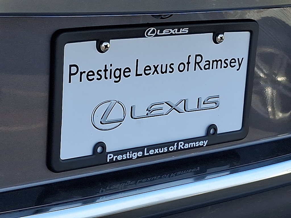 Thumbnail: 2022 Lexus GX - 30
