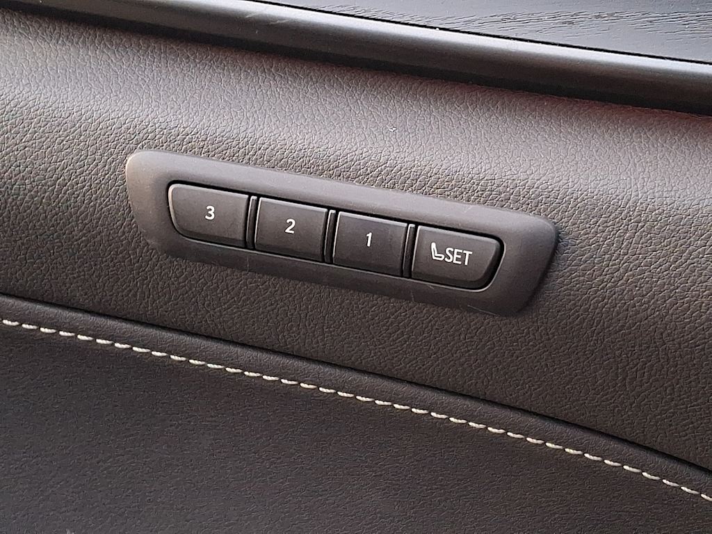 Thumbnail: 2024 Lexus ES - 28