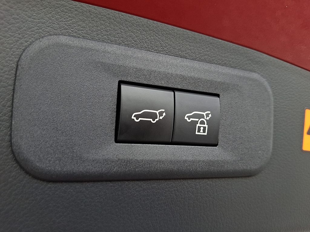 Thumbnail: 2025 Lexus ES - 27