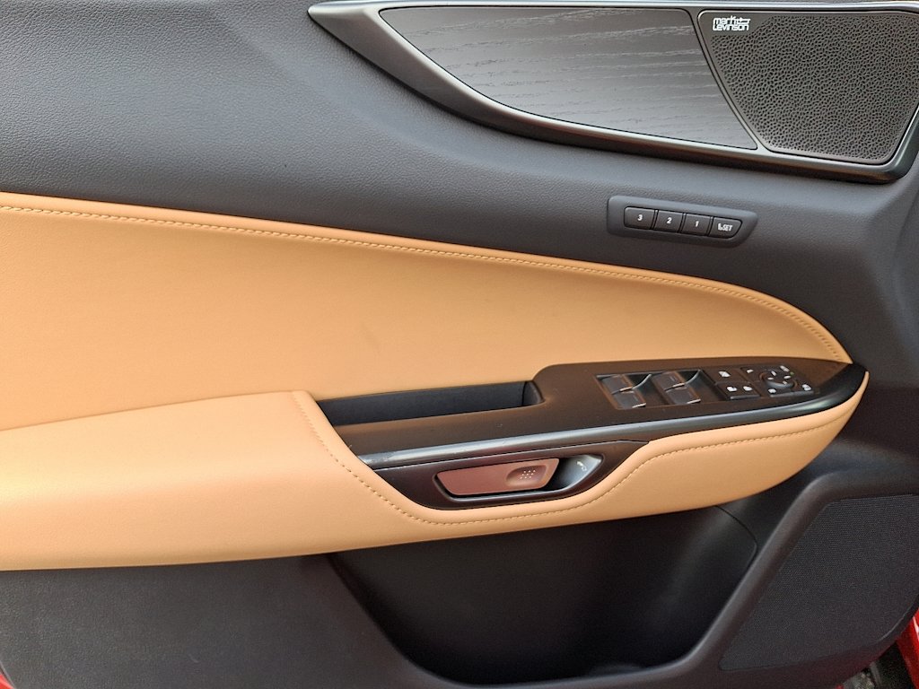 Thumbnail: 2025 Lexus ES - 16