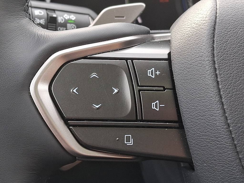 Thumbnail: 2025 Lexus ES - 21