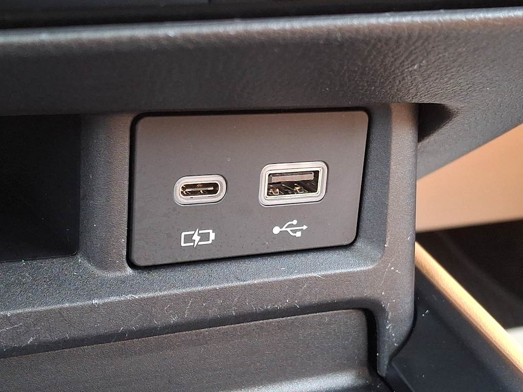 Thumbnail: 2025 Lexus ES - 24