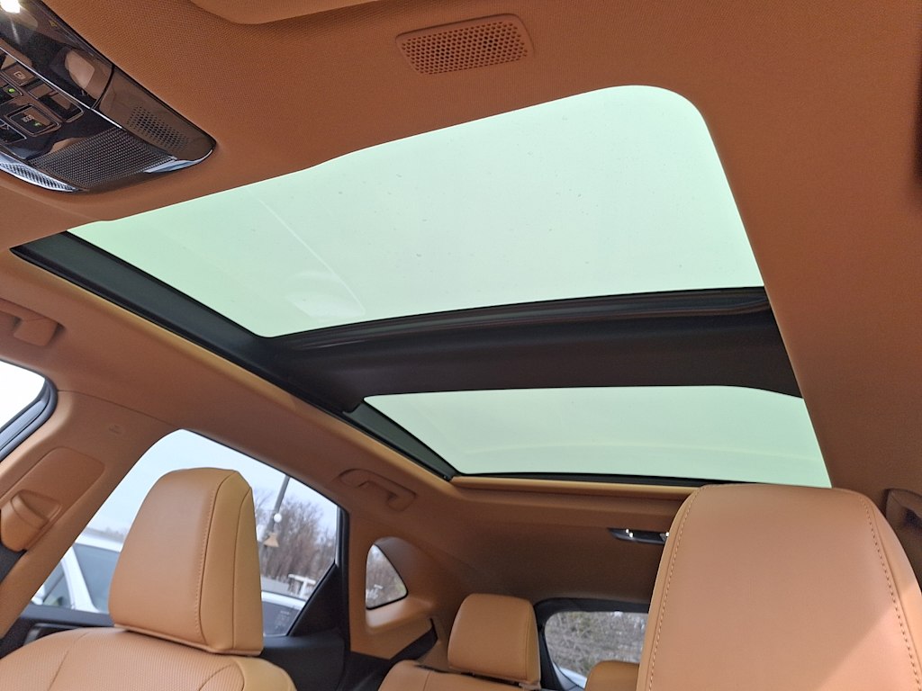 Thumbnail: 2025 Lexus ES - 18